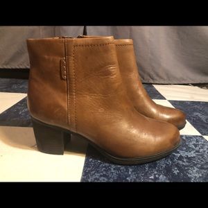 Rockport size 8.5 booties